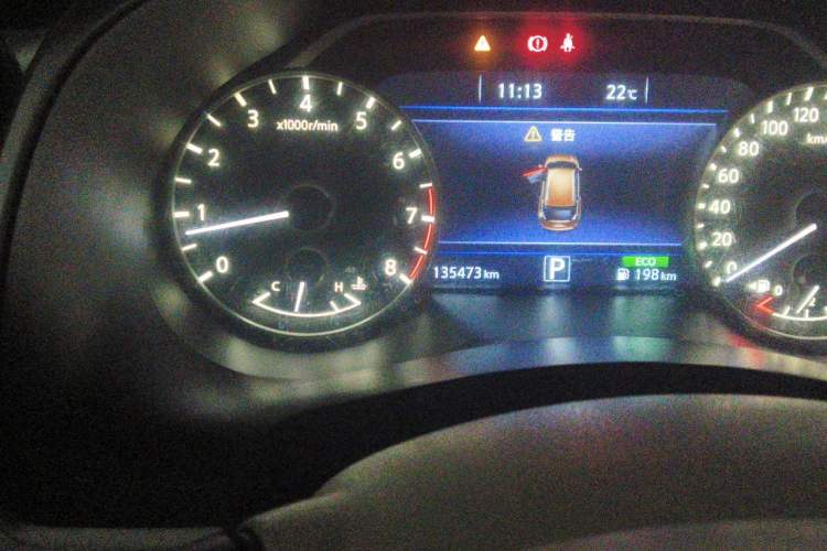 Used Nissan Murano 2015 2.5L XL Two-Wheel Drive Smart Edition Odometer Close Up