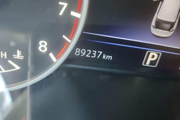 Used Nissan Murano 2015 2.5L XL Two-Wheel Drive Smart Edition Odometer Close Up