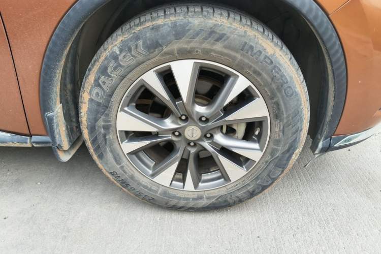 Used Nissan Murano 2015 2.5L XL Two-Wheel Drive Smart Edition Right Front Wheel Hub