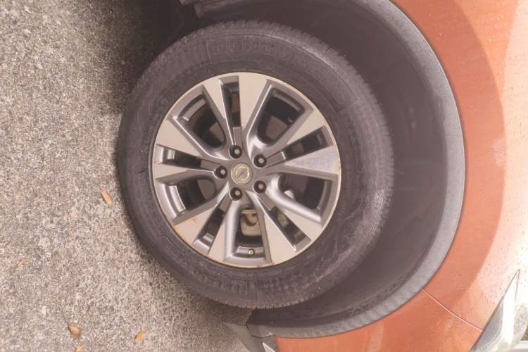 Used Nissan Murano 2015 2.5L XL Two-Wheel Drive Smart Edition Right Front Wheel Hub