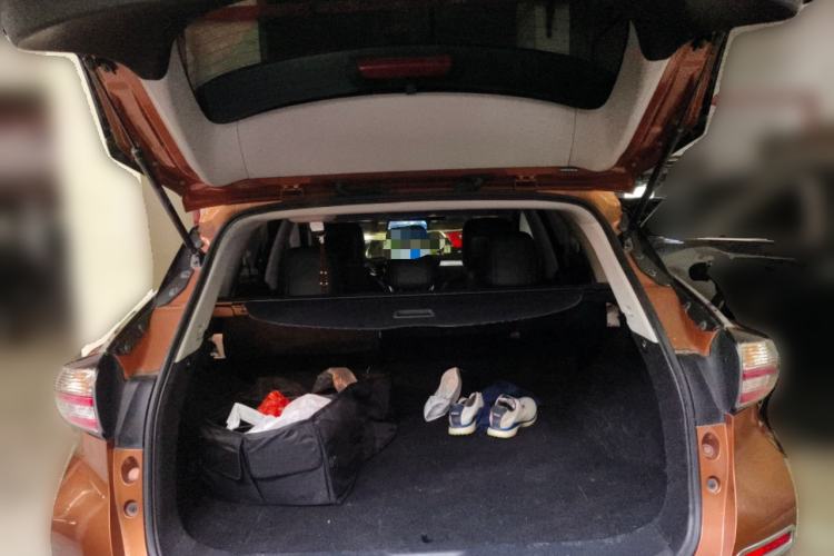 Used Nissan Murano 2015 2.5L XV RES Plus Two-Wheel-Drive Touring Edition Trunk