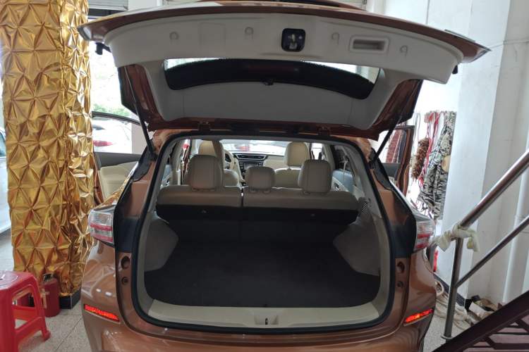Used Nissan Murano 2015 2.5L XL Two-Wheel Drive Smart Edition Trunk