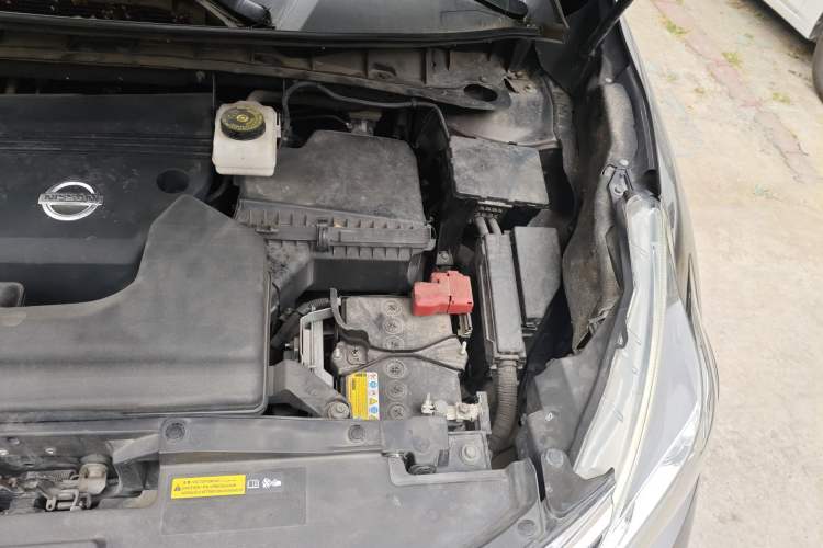 Used Nissan Murano 2015 2.5L XL Two-Wheel Drive Smart Edition Engine Bay Left