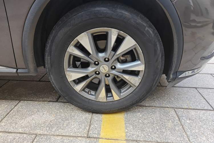Used Nissan Murano 2015 2.5L XL Two-Wheel Drive Smart Edition Right Front Wheel Hub