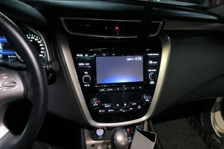 Used Nissan Murano 2015 2.5L XL Two-Wheel Drive Smart Edition Audio And AC Panel