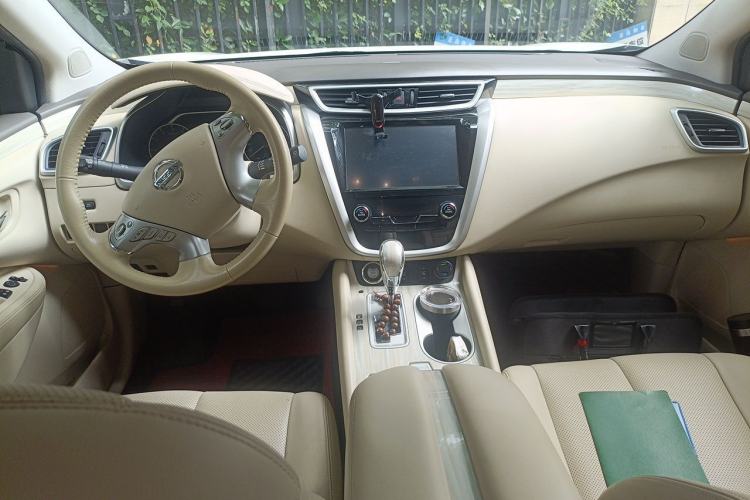 Used Nissan Murano 2015 2.5L XL Two-Wheel Drive Smart Edition Center Console