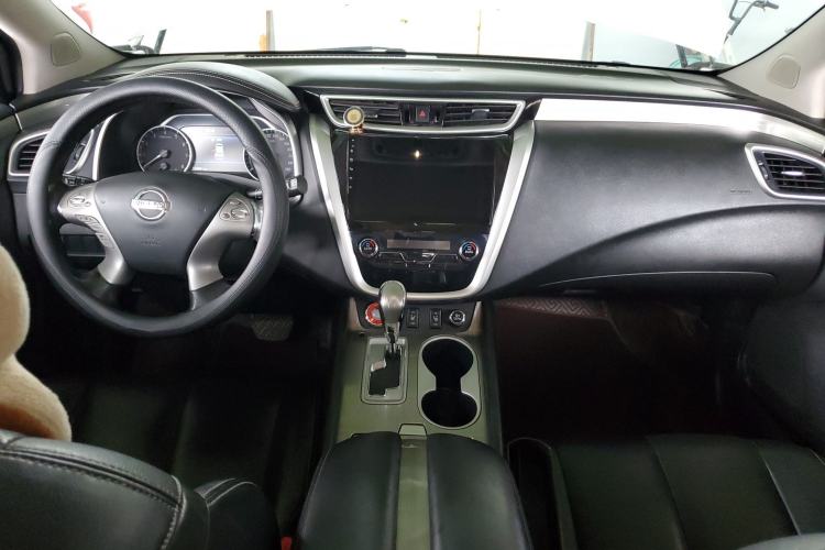 Used Nissan Murano 2015 2.5L XL Two-Wheel Drive Smart Edition Center Console