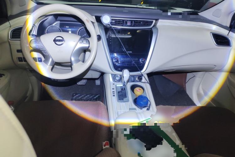 Used Nissan Murano 2015 2.5L XV RES Plus Two-Wheel-Drive Touring Edition Center Console