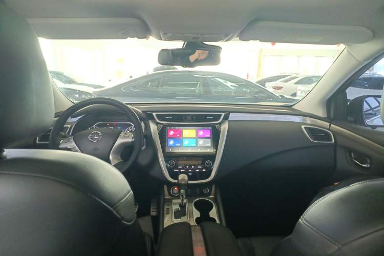 Used Nissan Murano 2015 2.5 S/C HEV XL Two-Wheel Drive Hybrid Luxury Edition Center Console