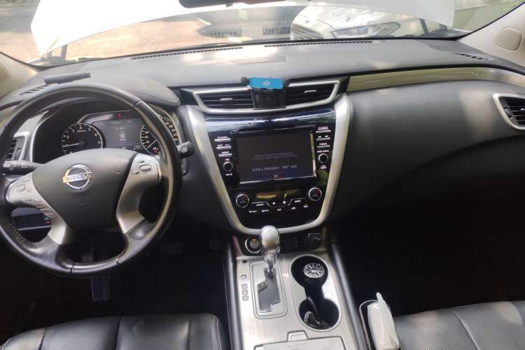 Used Nissan Murano 2015 2.5L XL NAVI Plus Two-Wheel Drive Smart Edition Center Console