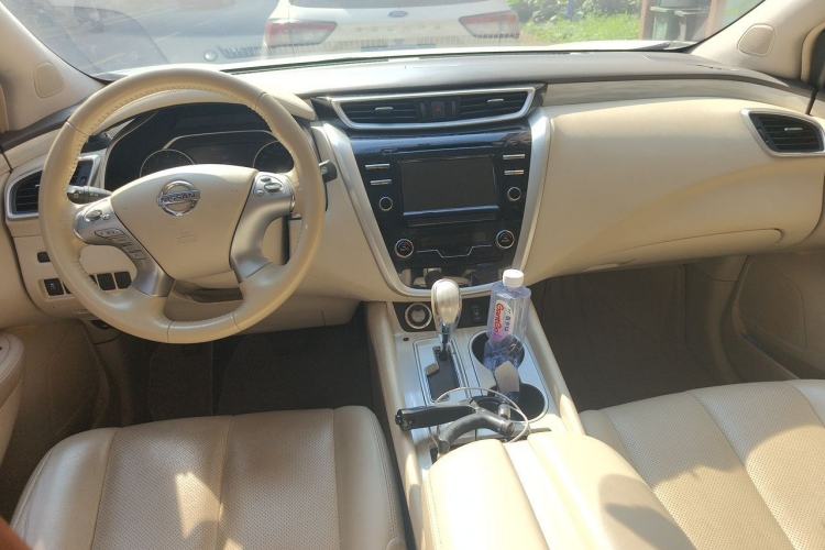 Used Nissan Murano 2015 2.5L XL Two-Wheel Drive Smart Edition Center Console