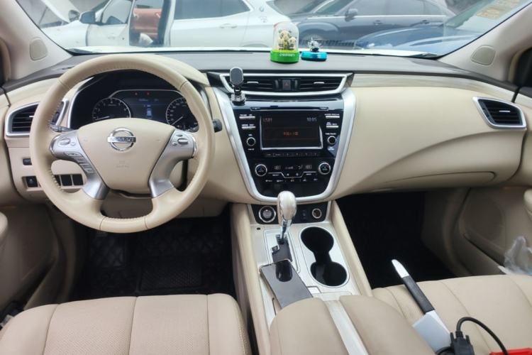 Used Nissan Murano 2015 2.5L XL Two-Wheel Drive Smart Edition Center Console