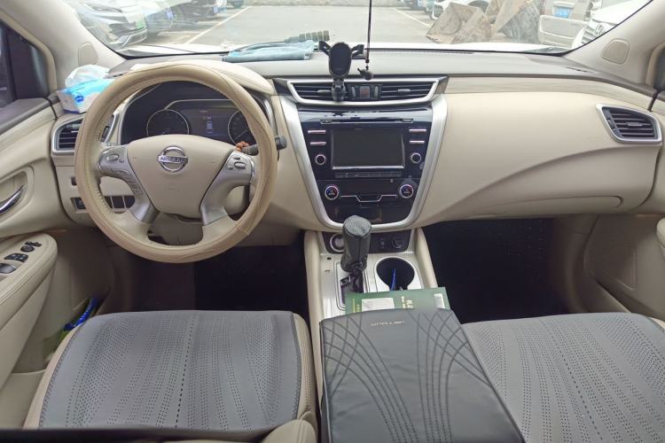 Used Nissan Murano 2015 2.5L XL Two-Wheel Drive Smart Edition Center Console