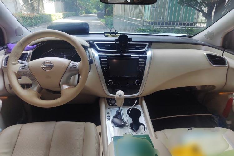 Used Nissan Murano 2015 2.5L XV RES Plus Two-Wheel-Drive Touring Edition Center Console