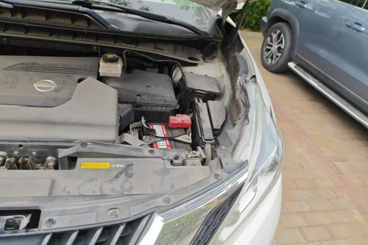 Used Nissan Murano 2015 2.5L XL Two-Wheel Drive Smart Edition Engine Bay Left