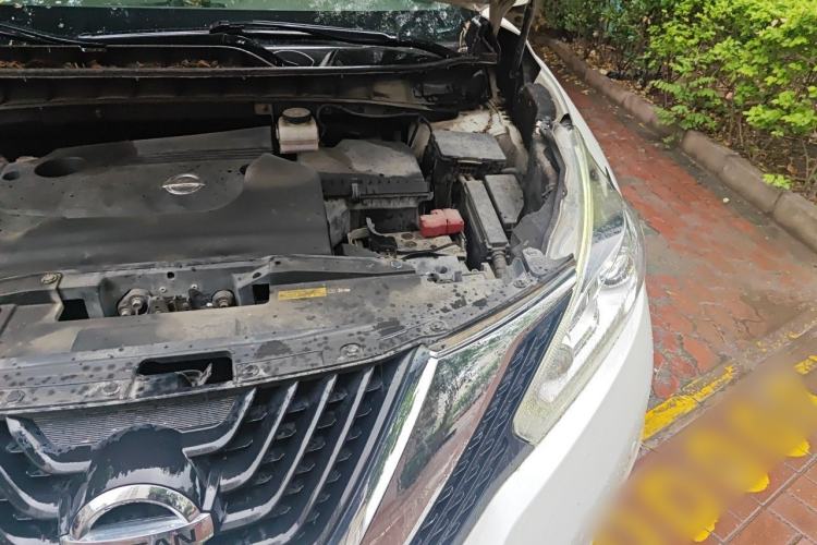 Used Nissan Murano 2015 2.5L XV RES Plus Two-Wheel-Drive Touring Edition Engine Bay Left