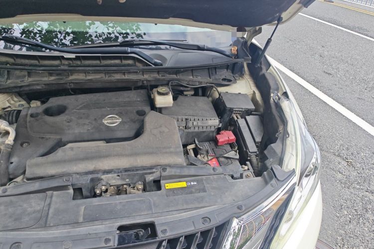 Used Nissan Murano 2015 2.5L XV RES Plus Two-Wheel-Drive Touring Edition Engine Bay Left