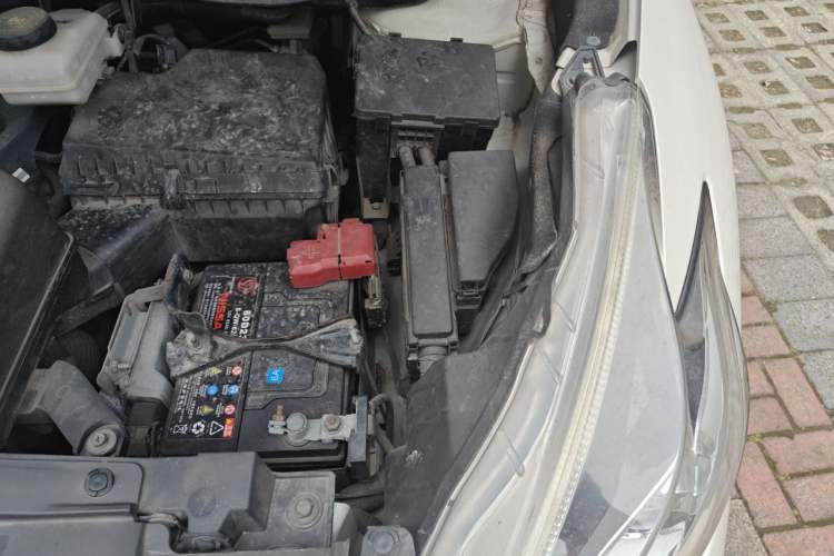 Used Nissan Murano 2015 2.5L XL Two-Wheel Drive Smart Edition Engine Bay Left