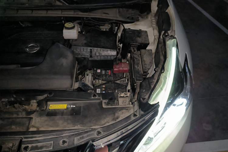 Used Nissan Murano 2015 2.5L XL Two-Wheel Drive Smart Edition Engine Bay Left