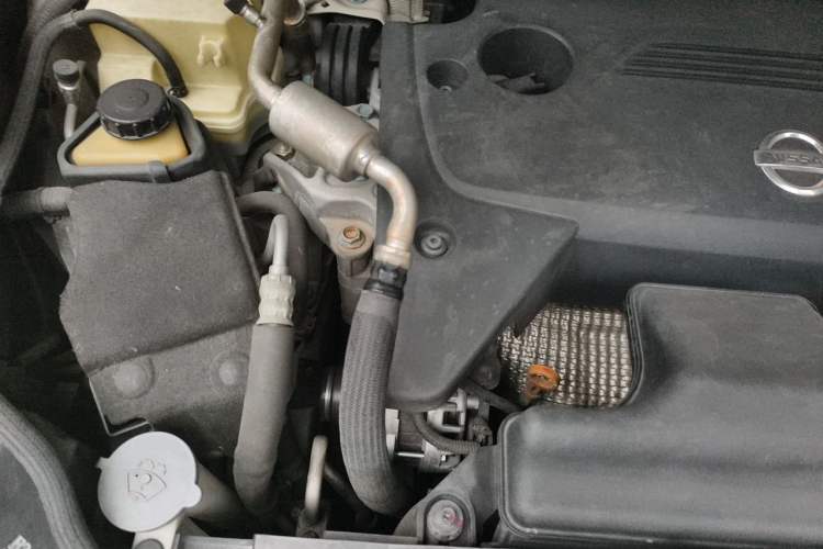 Used Nissan Murano 2015 2.5L XV RES Two-Wheel Drive Luxury Edition Engine Bay Right