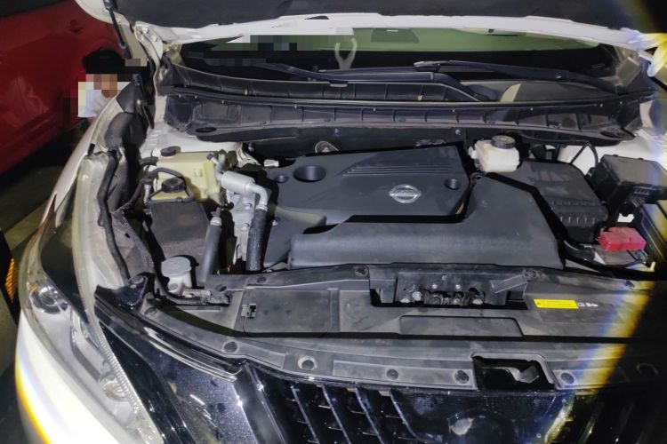 Used Nissan Murano 2015 2.5L XV RES Plus Two-Wheel-Drive Touring Edition Engine Bay Right