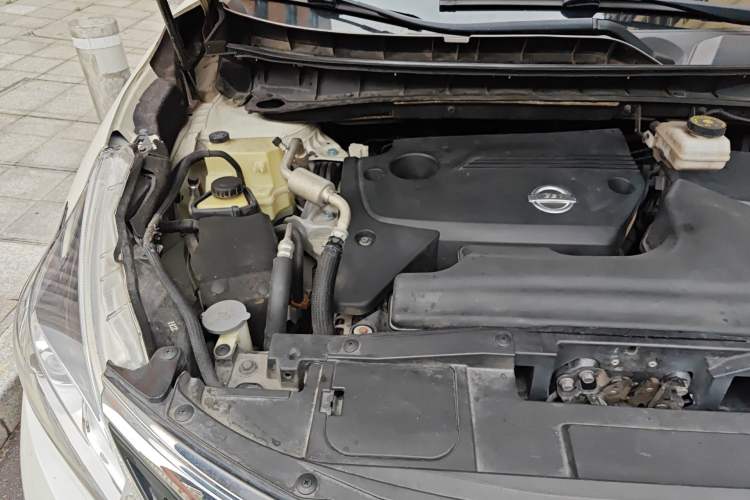 Used Nissan Murano 2015 2.5L XL Two-Wheel Drive Smart Edition Engine Bay Right