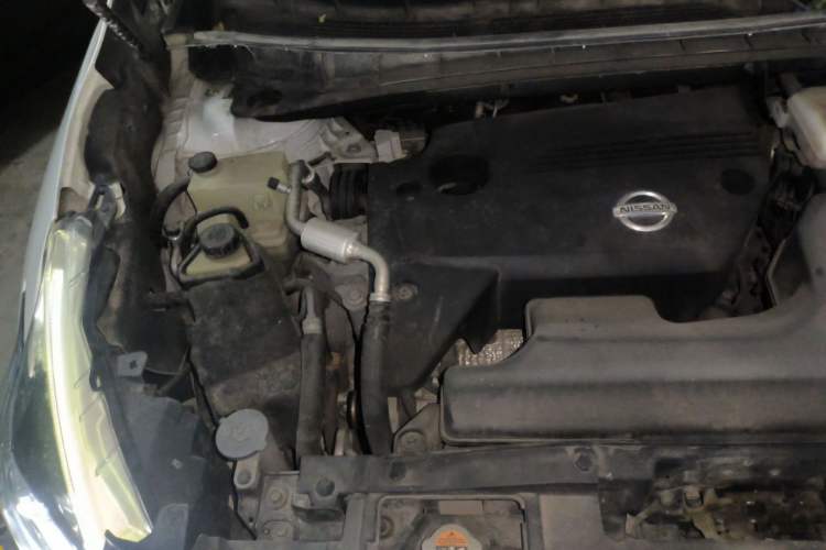 Used Nissan Murano 2015 2.5L XV RES Plus Two-Wheel-Drive Touring Edition Engine Bay Right