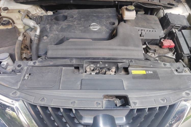 Used Nissan Murano 2015 2.5L XV RES Plus Two-Wheel-Drive Touring Edition Engine Bay