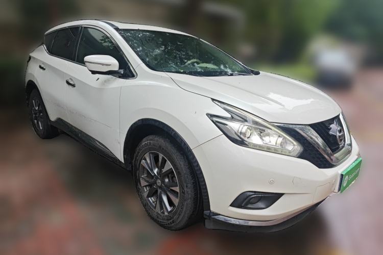 Used Nissan Murano 2015 2.5L XV RES Plus Two-Wheel-Drive Touring Edition Front Right 45 Deg