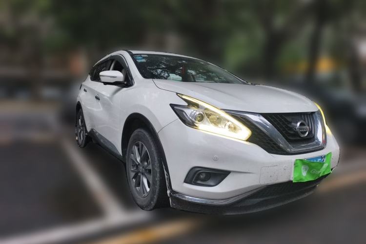 Used Nissan Murano 2015 2.5L XV RES Two-Wheel Drive Luxury Edition Front Right 45 Deg