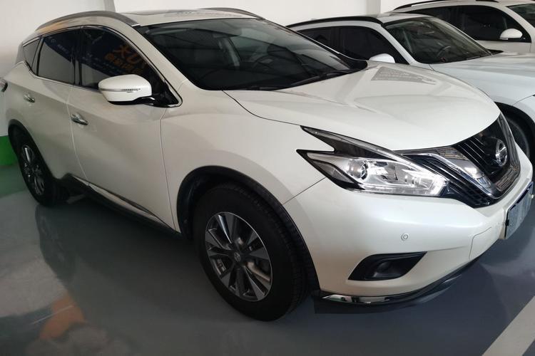 Used Nissan Murano 2015 2.5L XL Two-Wheel Drive Smart Edition Front Right 45 Deg