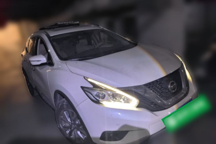 Used Nissan Murano 2015 2.5L XL Two-Wheel Drive Smart Edition Front Right 45 Deg