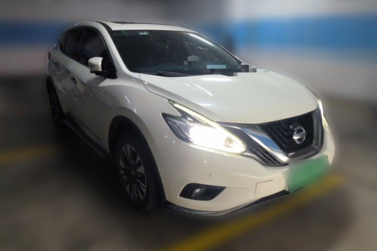 Used Nissan Murano 2015 2.5L XV RES Plus Two-Wheel-Drive Touring Edition Front Right 45 Deg