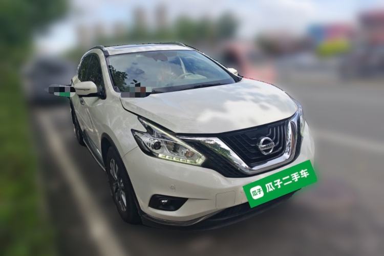 Used Nissan Murano 2015 2.5L XV RES Plus Two-Wheel-Drive Touring Edition Front Right 45 Deg