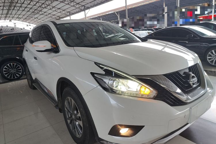 Used Nissan Murano 2015 2.5L XL Two-Wheel Drive Smart Edition Front Right 45 Deg