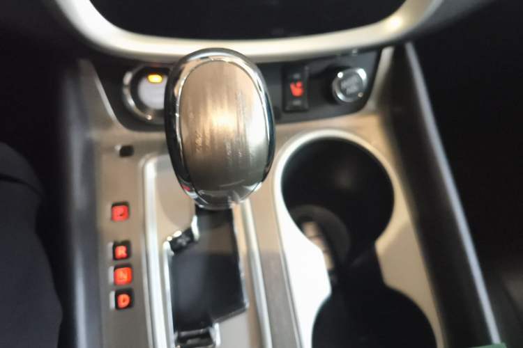 Used Nissan Murano 2015 2.5L XL Two-Wheel Drive Smart Edition Gear Lever