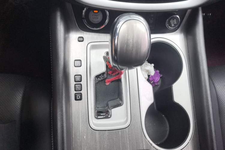 Used Nissan Murano 2015 2.5L XL Two-Wheel Drive Smart Edition Gear Lever
