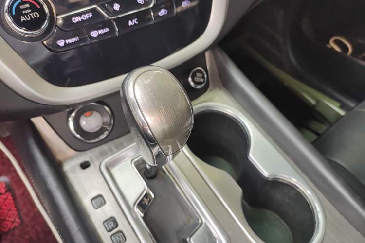 Used Nissan Murano 2015 2.5L XL Two-Wheel Drive Smart Edition Gear Lever