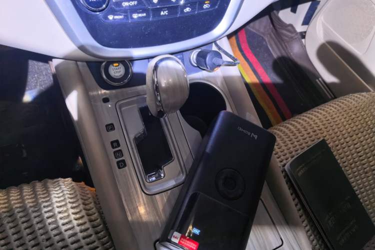 Used Nissan Murano 2015 2.5L XL Two-Wheel Drive Smart Edition Gear Lever