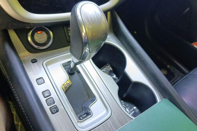 Used Nissan Murano 2015 2.5L XL Two-Wheel Drive Smart Edition Gear Lever