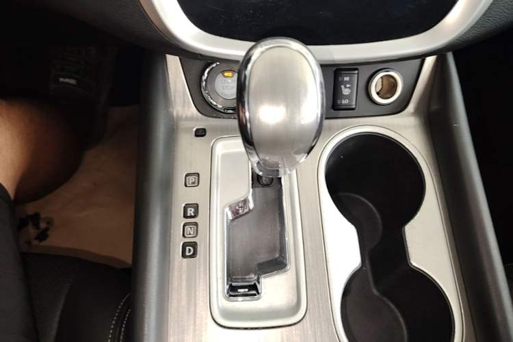Used Nissan Murano 2015 2.5L XL Two-Wheel Drive Smart Edition Gear Lever