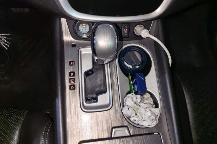 Used Nissan Murano 2015 2.5L XL Two-Wheel Drive Smart Edition Gear Lever
