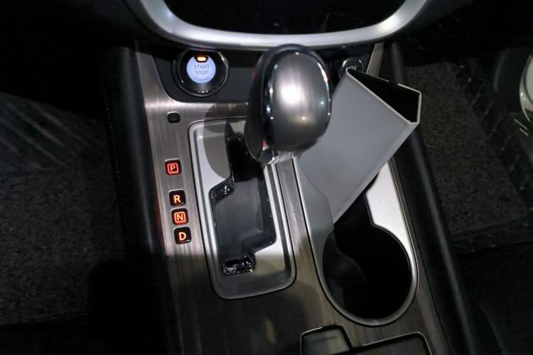 Used Nissan Murano 2015 2.5L XL Two-Wheel Drive Smart Edition Gear Lever