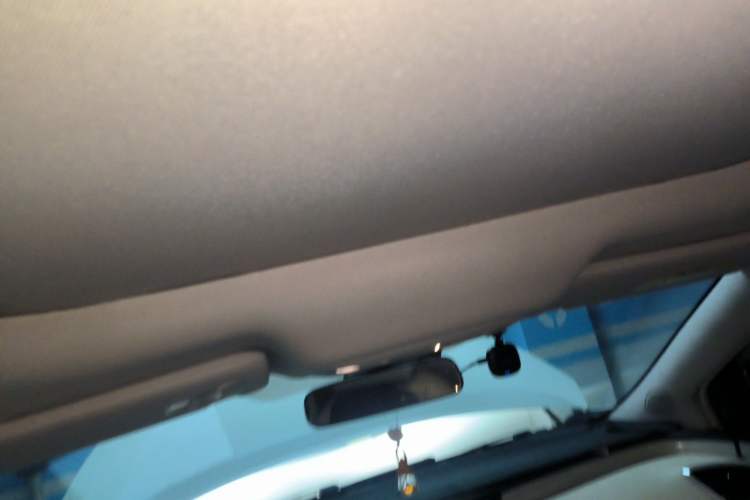 Used Nissan Murano 2015 2.5L XV RES Plus Two-Wheel-Drive Touring Edition Headliner