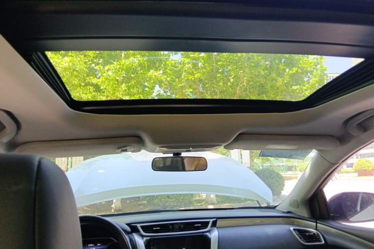 Used Nissan Murano 2015 2.5L XL Two-Wheel Drive Smart Edition Headliner