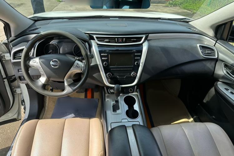 Used Nissan Murano 2015 2.5L XE Two-Wheel-Drive Elite Edition Interior 3