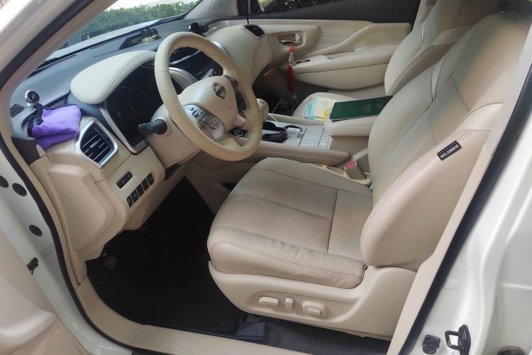 Used Nissan Murano 2015 2.5L XV RES Plus Two-Wheel-Drive Touring Edition Left Front Seat