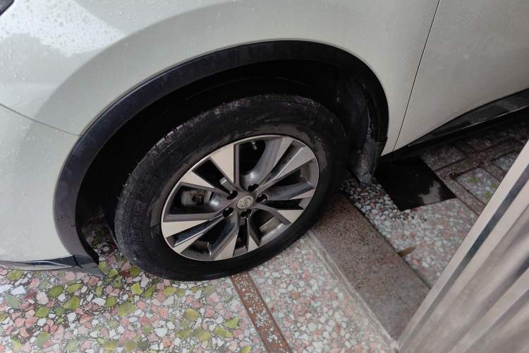 Used Nissan Murano 2015 2.5L XL Two-Wheel Drive Smart Edition Left Front Wheel Hub