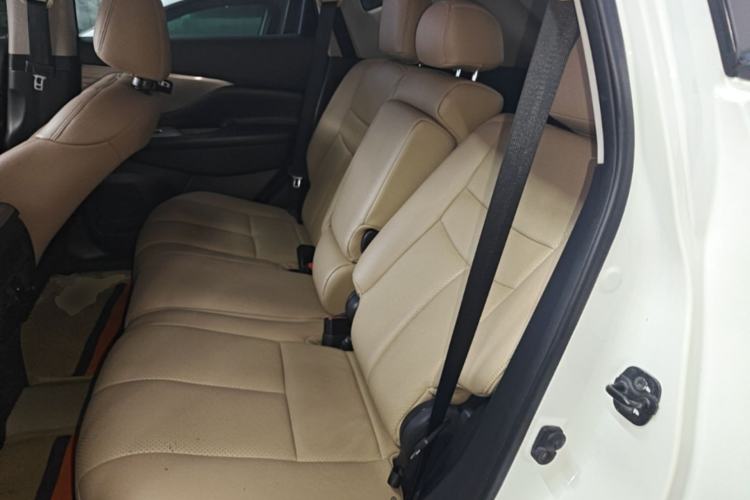 Used Nissan Murano 2015 2.5L XE Two-Wheel-Drive Elite Edition Left Rear Seat
