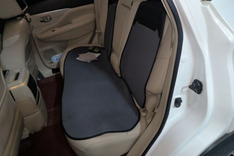 Used Nissan Murano 2015 2.5L XV RES Plus Two-Wheel-Drive Touring Edition Left Rear Seat